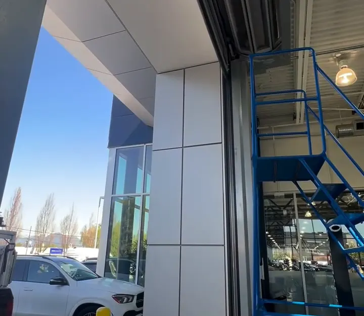 High-lift commercial rolling door